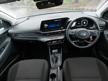 Used Hyundai i20 2024 for sale - 77502995: Photo