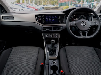 Used Volkswagen Polo 2018 for sale - 76160658: Photo