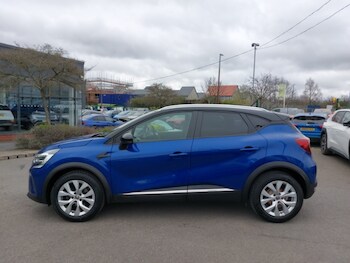 Used Renault Captur 2021 for sale - 77874399: Photo