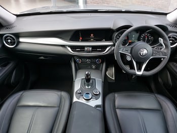 Used Alfa Romeo Stelvio 2019 for sale - 75442360: Photo