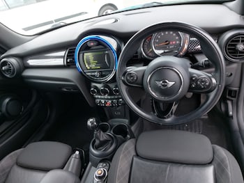 Used MINI Convertible 2018 for sale - 76238419: Photo 2