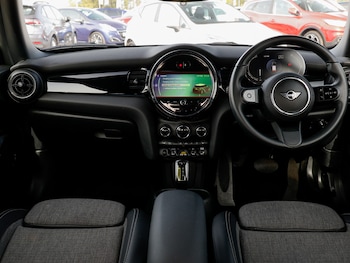 Used MINI Hatch 2023 for sale - 78202965: Photo