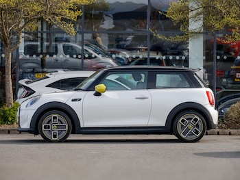 Used MINI Hatch 2023 for sale - 78202965: Photo