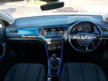 Used Volkswagen T-Roc 2018 for sale - 77352429: Photo