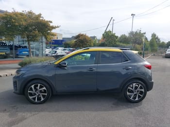 Used Kia Stonic 2023 for sale - 79728602: Photo