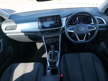 Used Volkswagen T-Roc 2023 for sale - 78621767: Photo