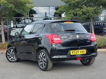 Used Suzuki Swift 2024 for sale - 79525502: Photo