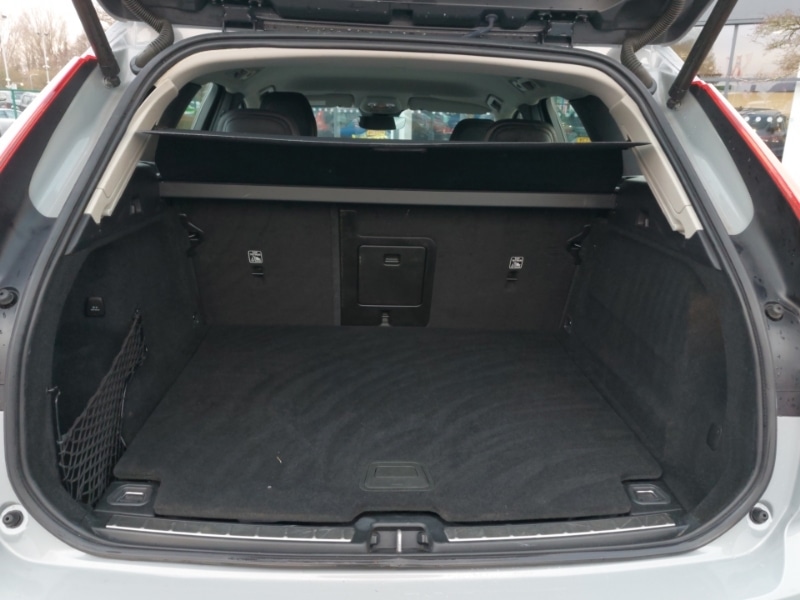 Used Volvo XC60 2023 for sale - 77329706: Photo 8