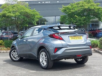 Used Toyota C-HR 2023 for sale - 78848600: Photo