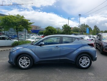Used Toyota C-HR 2023 for sale - 78848600: Photo