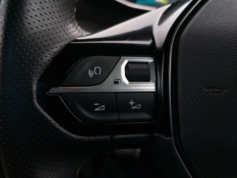 Used Peugeot 2008 2022 for sale - 77777309: Photo 12