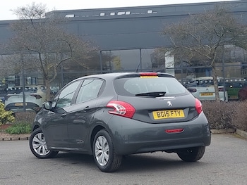 Used Peugeot 208 2015 for sale - 77790439: Photo