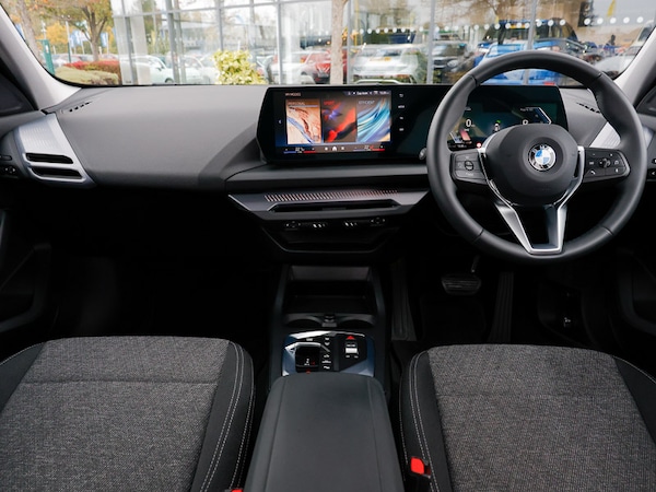 Used BMW 1 Series 2025 for sale - 76301765: Photo 2