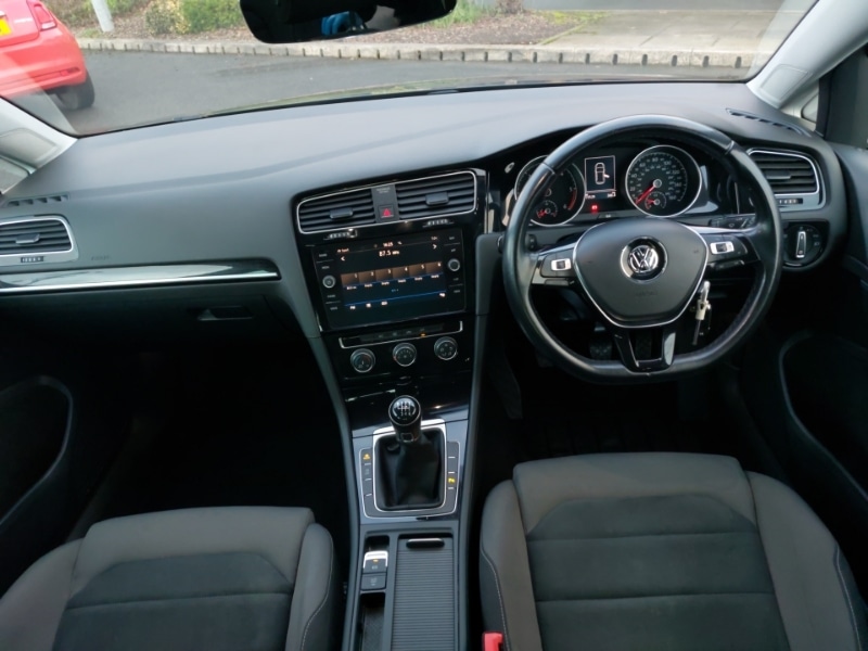 Used Volkswagen Golf 2018 for sale - 77439589: Photo 2