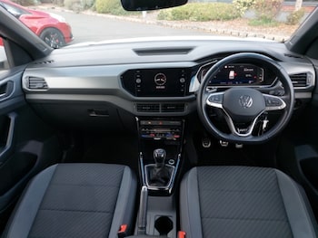 Used Volkswagen T-Cross 2022 for sale - 76121199: Photo 2
