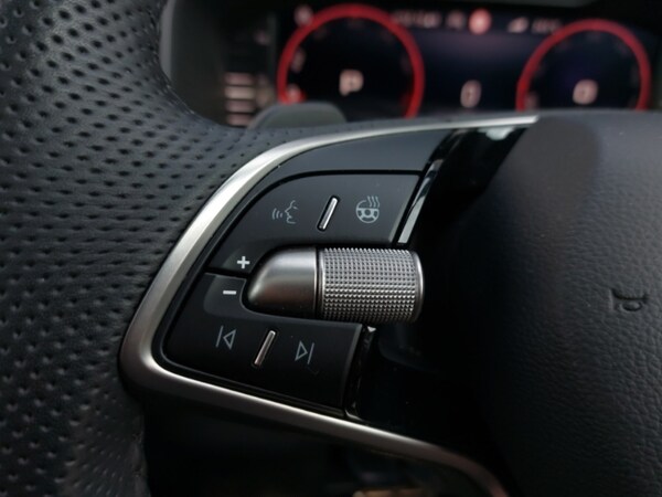 Used Skoda Karoq 2024 for sale - 75576268: Photo 13