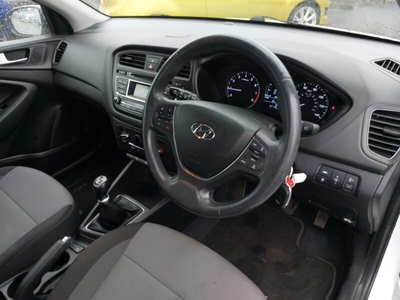 Used Hyundai i20 2017 for sale - 76166191: Photo 10