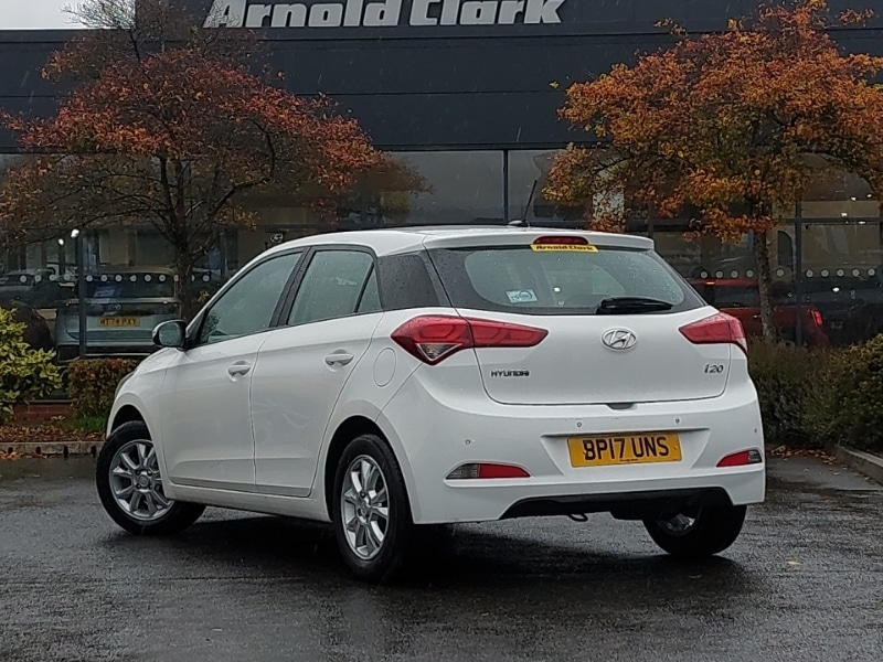 Used Hyundai i20 2017 for sale - 76166191: Photo 3