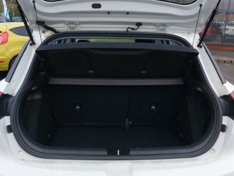Used Hyundai i20 2017 for sale - 76166191: Photo 8