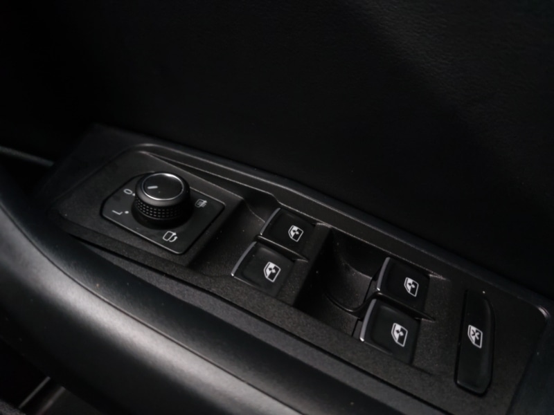 Used Volkswagen T-Roc 2025 for sale - 77024503: Photo 17