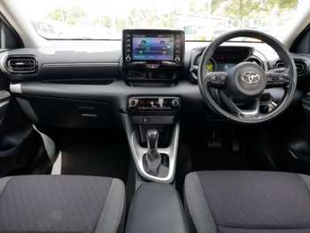 Used Toyota Yaris 2022 for sale - 75357500: Photo