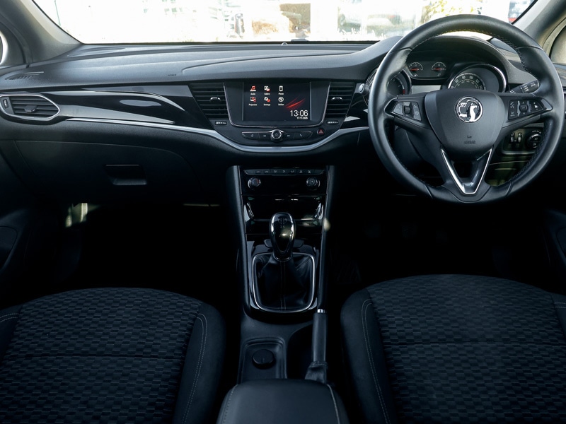 Used Vauxhall Astra 2016 for sale - 76614209: Photo 2