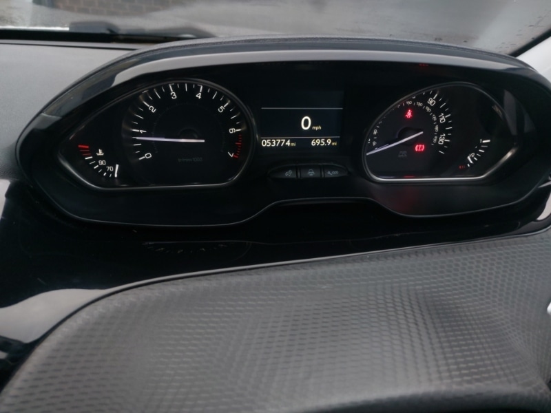 Used Peugeot 2008 2016 for sale - 76897517: Photo 12