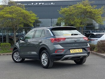 Used Volkswagen T-Roc 2023 for sale - 78238223: Photo