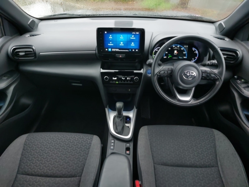 Used Toyota Yaris Cross 2022 for sale - 76639539: Photo 2