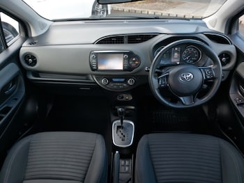 Used Toyota Yaris 2019 for sale - 78821509: Photo