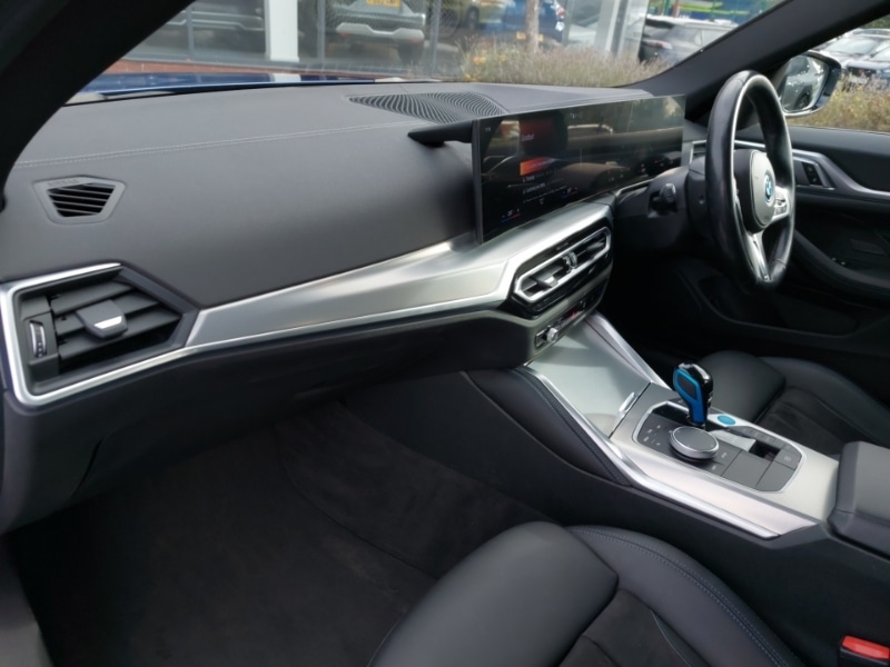 Used BMW i4 2022 for sale - 76343444: Photo 5