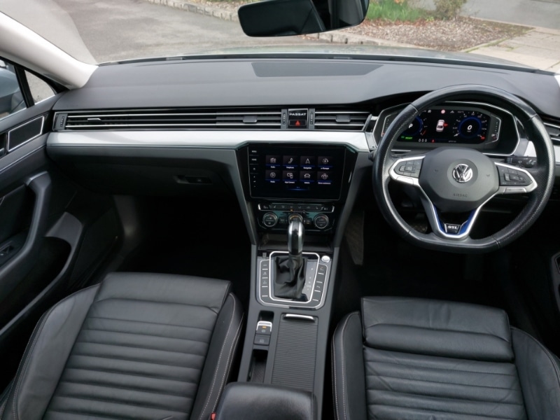 Used Volkswagen Passat 2020 for sale - 76354312: Photo 2