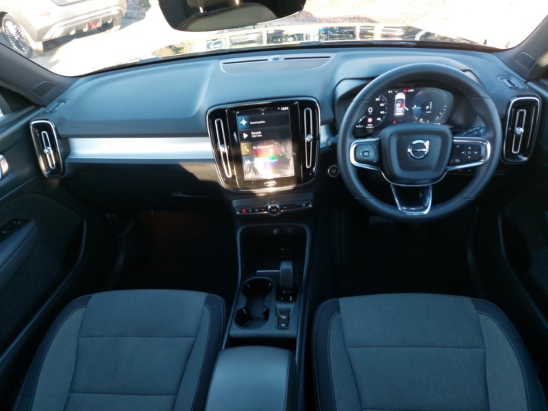 Used Volvo XC40 2022 for sale - 76732096: Photo 2