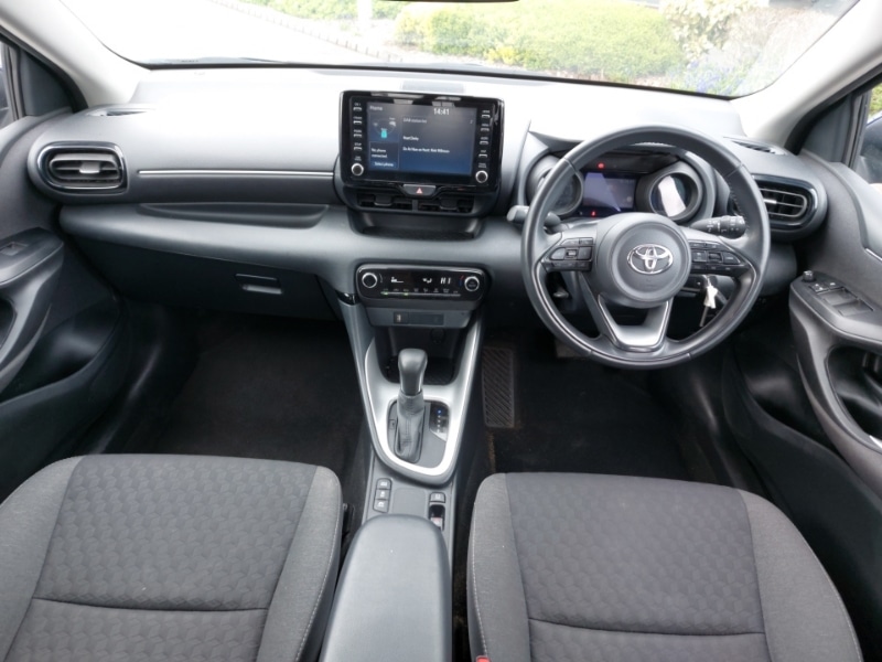 Used Toyota Yaris 2023 for sale - 78126489: Photo 2