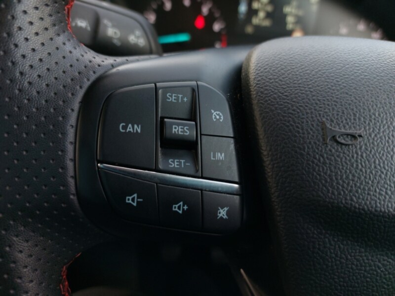 Used Ford Focus 2023 for sale - 78164032: Photo 13