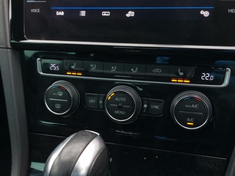 Used Volkswagen Golf 2020 for sale - 77669507: Photo 17