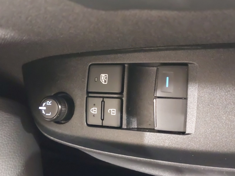 Used Toyota Yaris 2023 for sale - 77397660: Photo 18