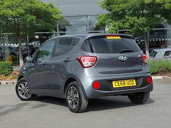 Used Hyundai i10 2018 for sale - 78940782: Photo