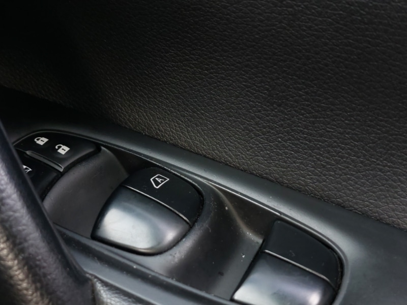 Used Nissan Qashqai 2015 for sale - 76087528: Photo 16