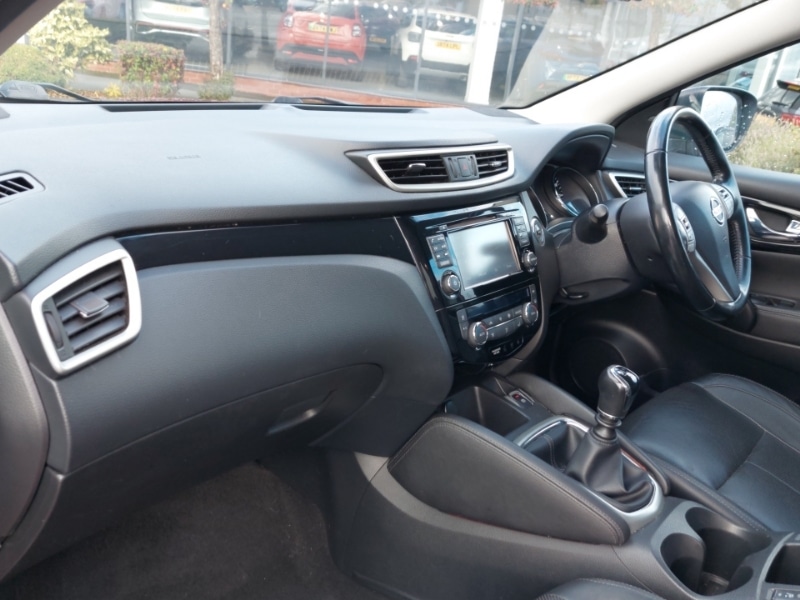 Used Nissan Qashqai 2015 for sale - 76087528: Photo 5