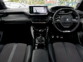 Used Peugeot 2008 2020 for sale - 76213638: Photo