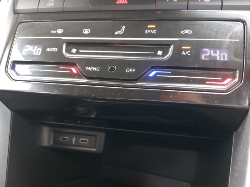 Used Volkswagen T-Roc 2022 for sale - 77777317: Photo 18