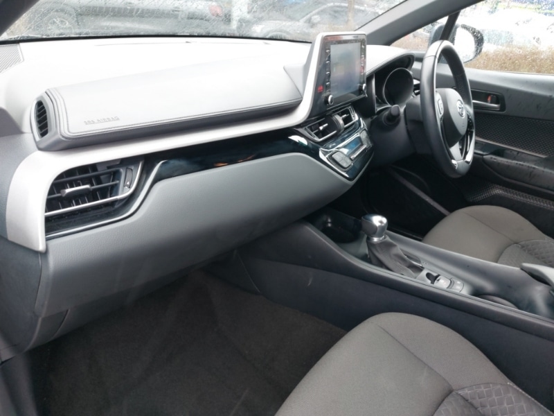 Used Toyota C-HR 2023 for sale - 77907580: Photo 5