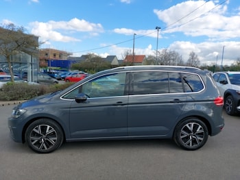 Used Volkswagen Touran 2020 for sale - 77938903: Photo