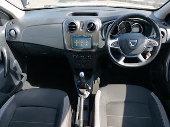 Used Dacia Sandero Stepway 2020 for sale - 79347888: Photo