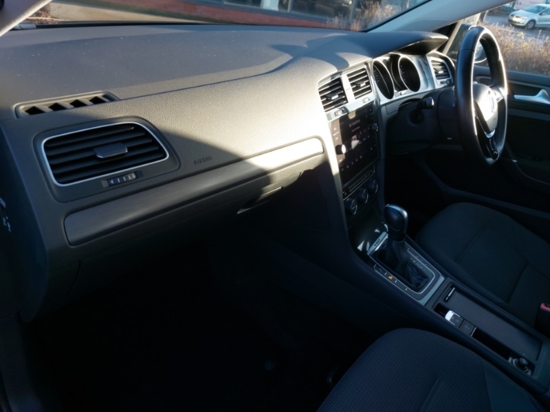 Used Volkswagen Golf 2020 for sale - 76947582: Photo 5