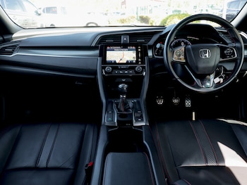 Used Honda Civic 2019 for sale - 78704013: Photo