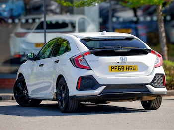 Used Honda Civic 2019 for sale - 78704013: Photo