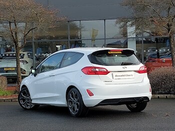 Used Ford Fiesta 2018 for sale - 76987325: Photo