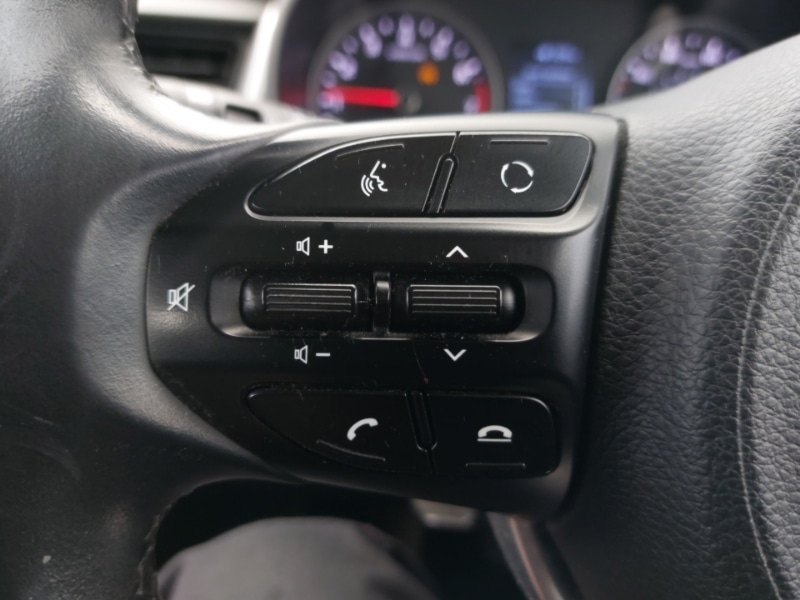 Used Kia Stonic 2018 for sale - 76414764: Photo 14